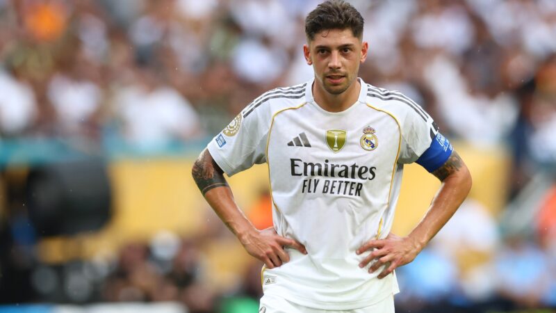 De frase polêmica sobre a lateral ao banco, Valverde cria climão no Real Madrid de Xabi Alonso