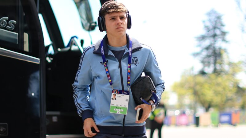 Montoro, do Botafogo, lamenta fratura na clavícula: “Momentos duros”