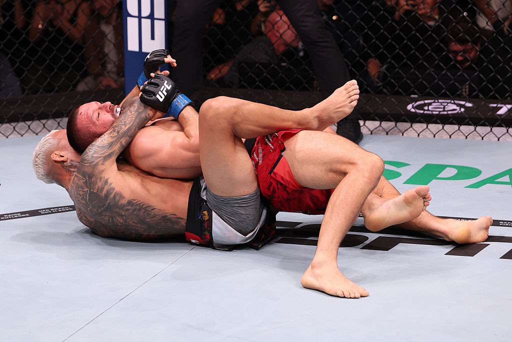 UFC Rio: Charles do Bronx finaliza Mateusz Gamrot no segundo round