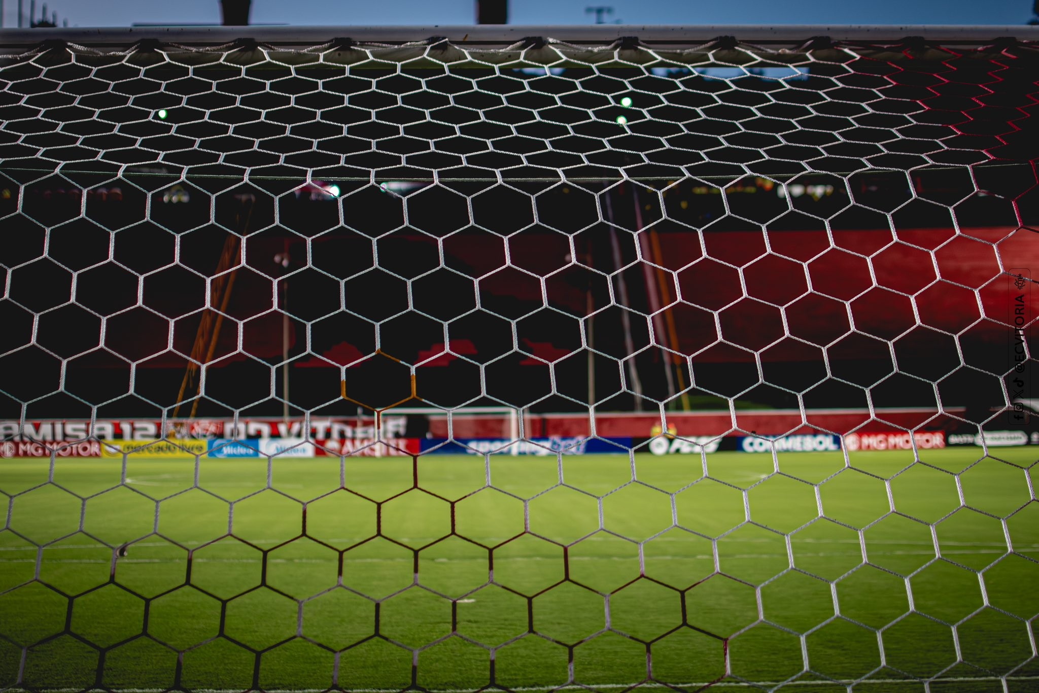 Vitória x Ceará: onde assistir ao vivo, horário e escalações