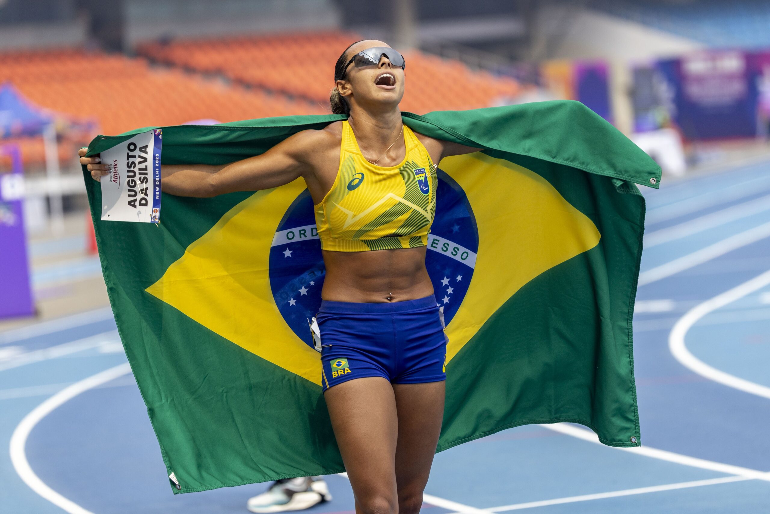 Maria Clara Augusto e Bartolomeu Chaves levam o ouro no Mundial Paralímpico de atletismo