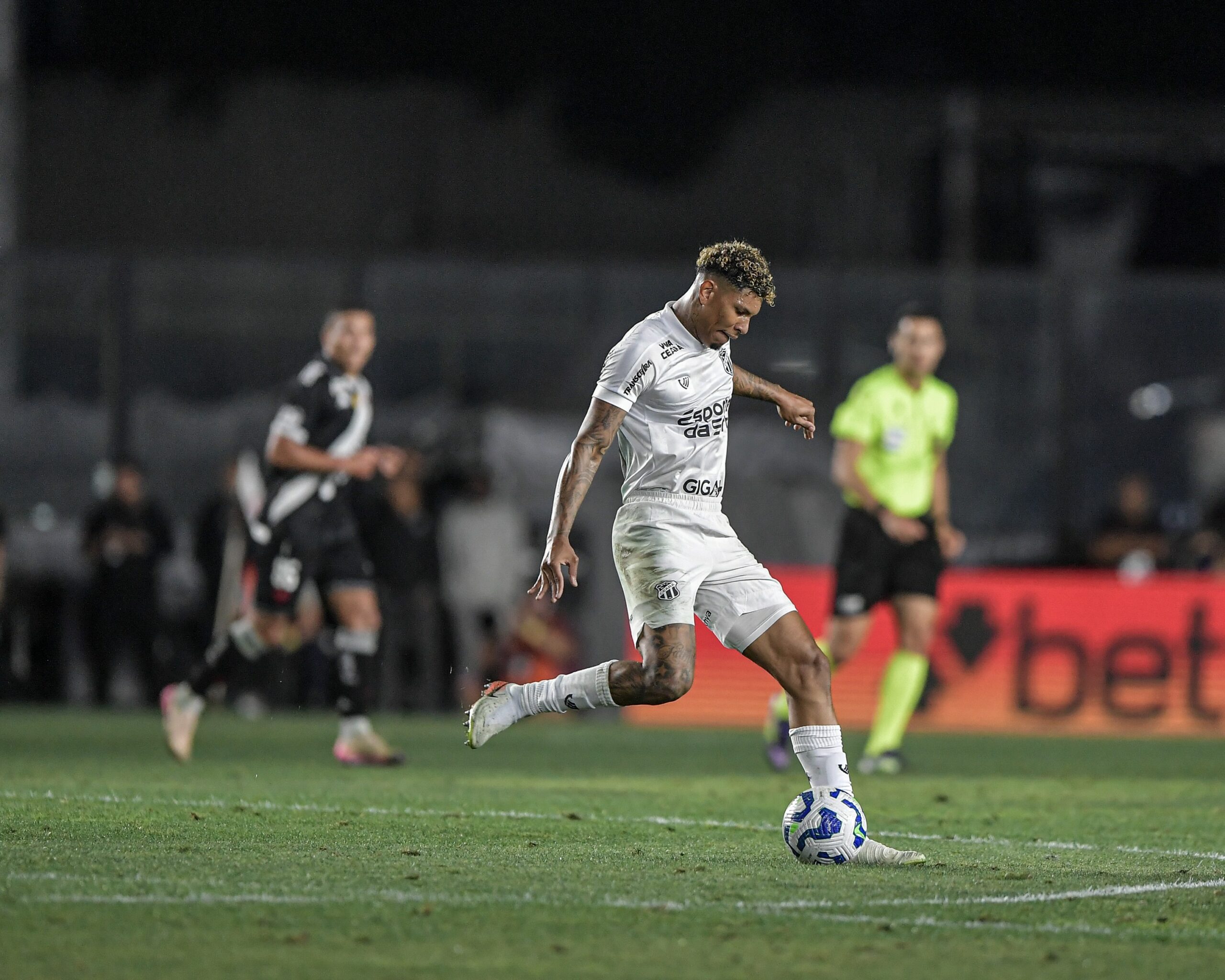 Marcos Victor cresce e conquista titularidade no Ceará; veja evolução do jogador