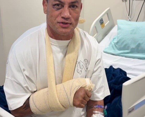 Popó chora muito e anuncia aposentadoria: “Não quero mais saber de boxe”