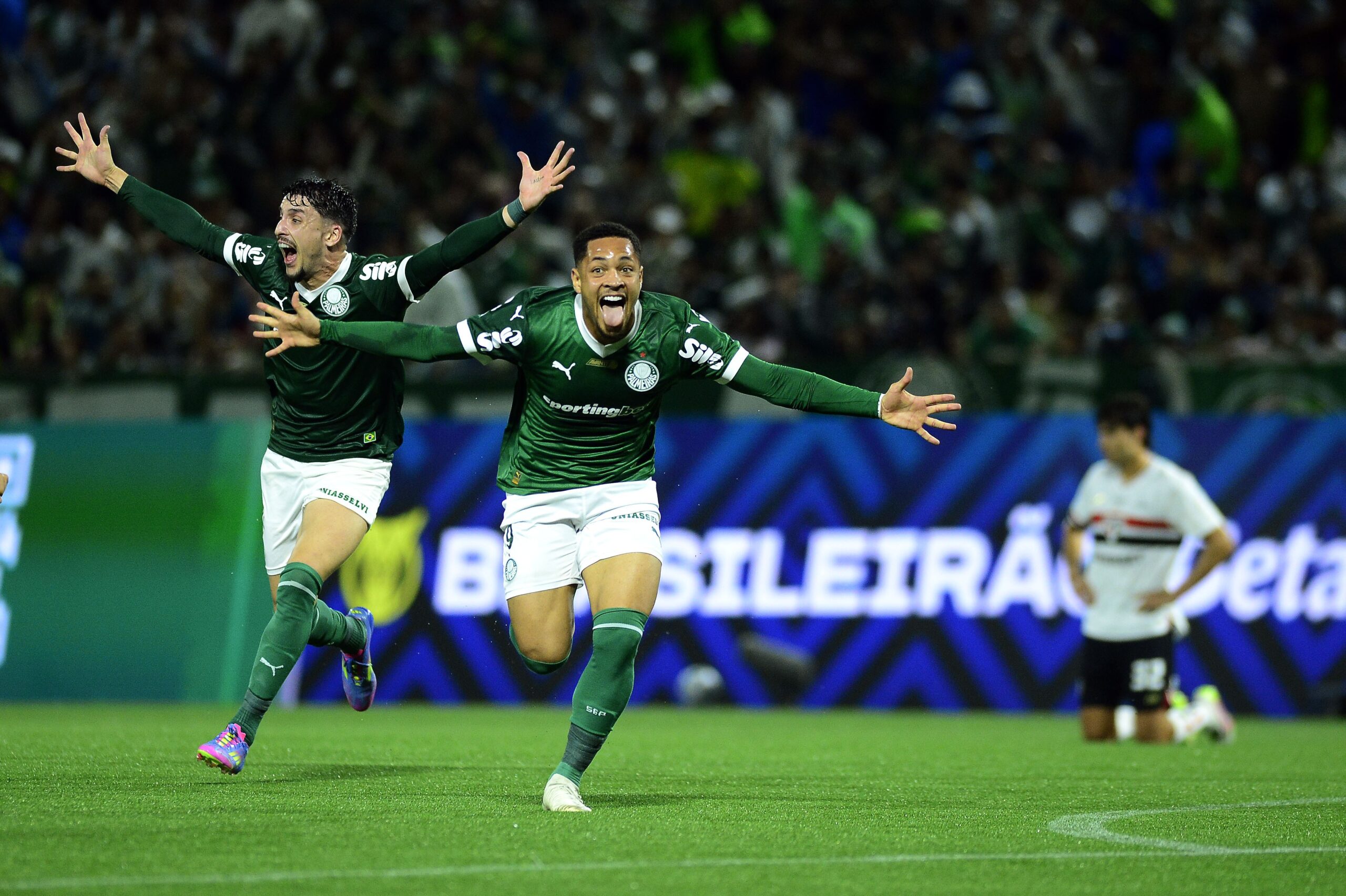 Palmeiras tem novos protagonistas e escalação modificada em reencontro com São Paulo