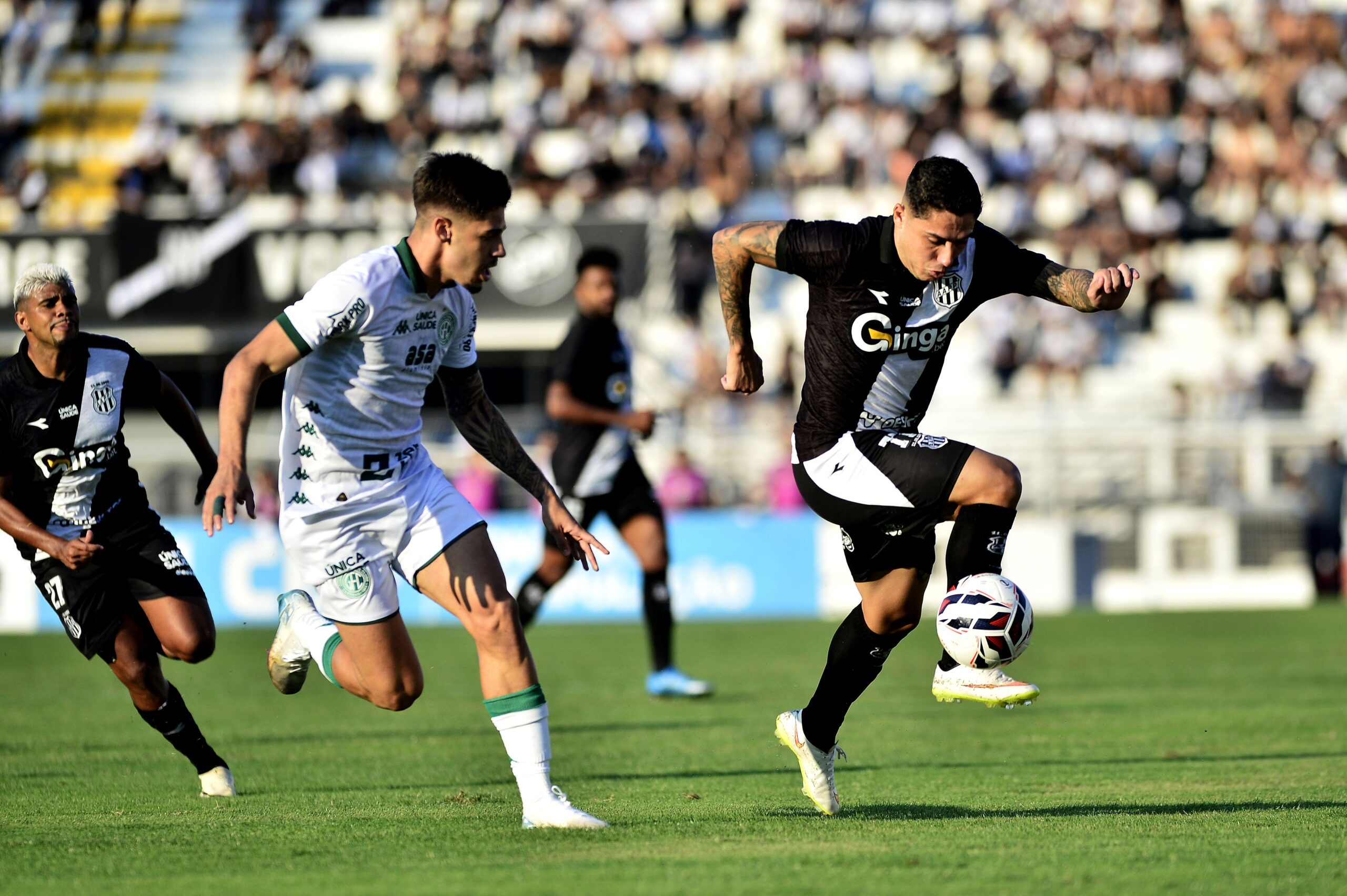 Ponte domina dérbis em 2025 e cola no Guarani no retrospecto geral