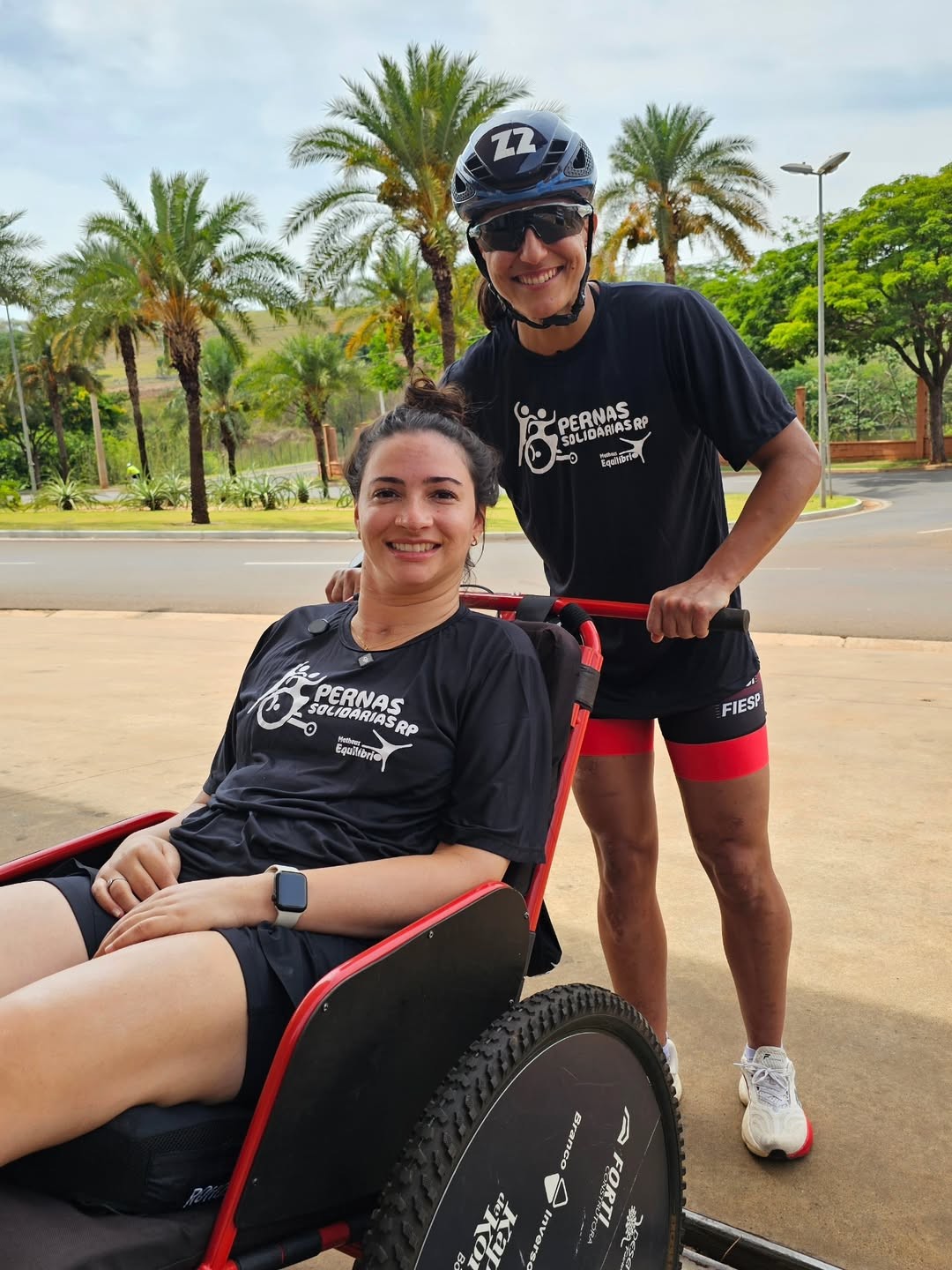 Encontro de heroínas: Triatleta Luisa Baptista leva ex-ginasta Lais Souza para passear de bicicleta