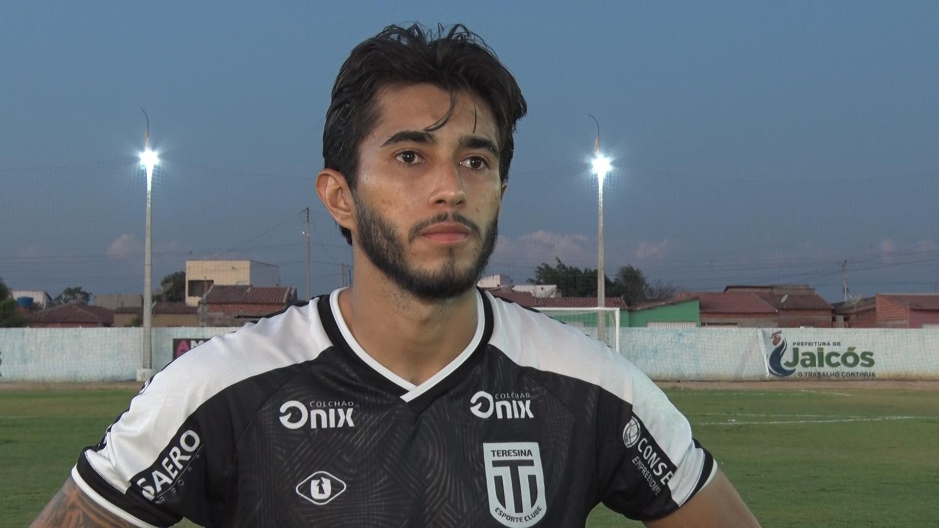 Matheus avalia série de chances de gol perdidas pelo Teresina e valoriza empate: “Não é tão ruim”