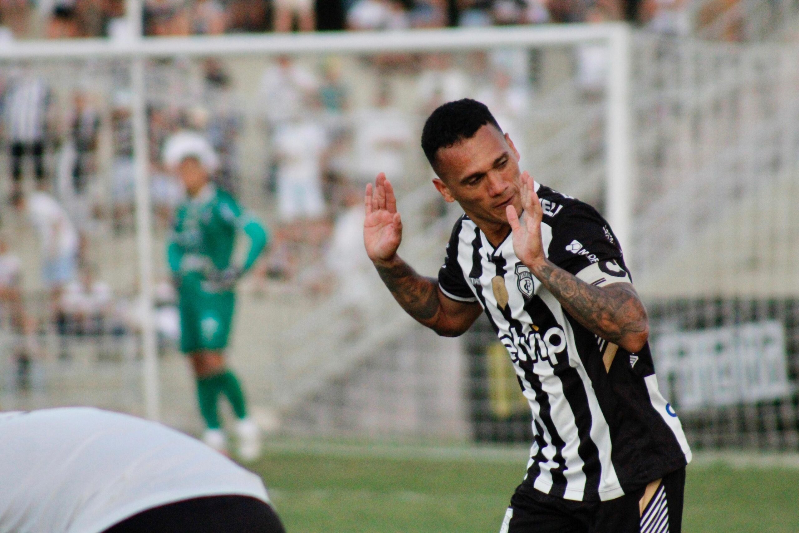 Treze anuncia o retorno de Thiago Alagoano e o trata como “rei” nas redes sociais