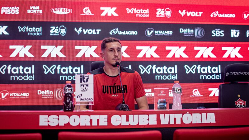 Thiago Couto elogia Arcanjo e comenta titularidade no Vitória: “Desafio muito grande estar sem ritmo”