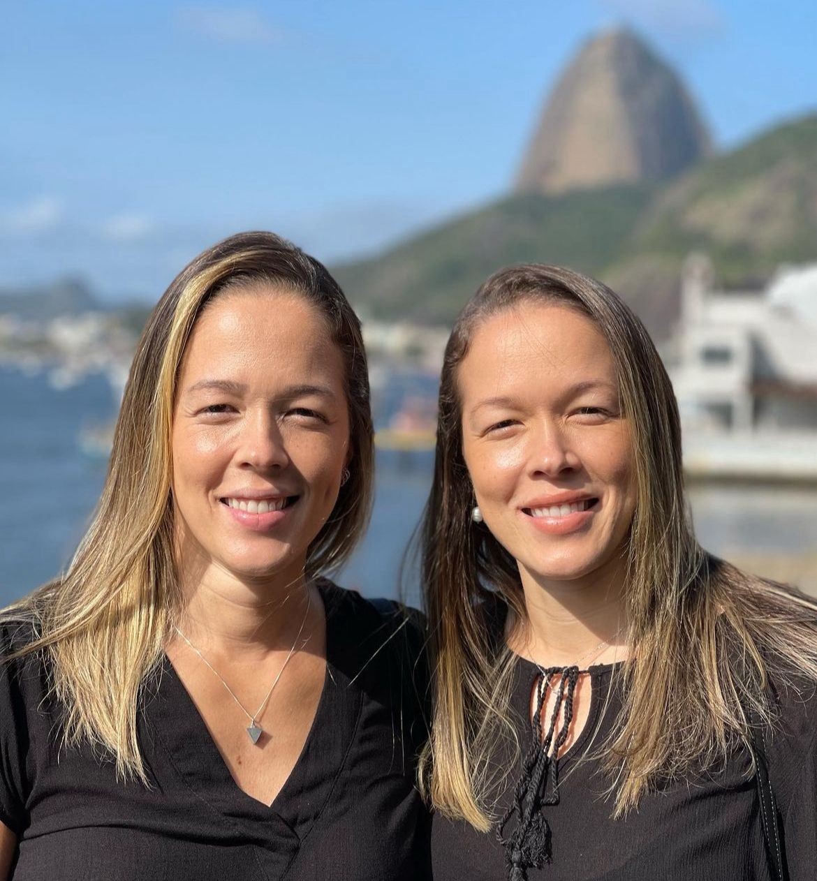 Michelle ou Monique? Faça teste e tente diferenciar as gêmeas do Praia Clube