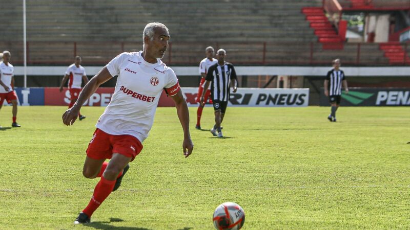 Romário disputará jogo comemorativo em Sorocaba ao lado de outros ex-craques
