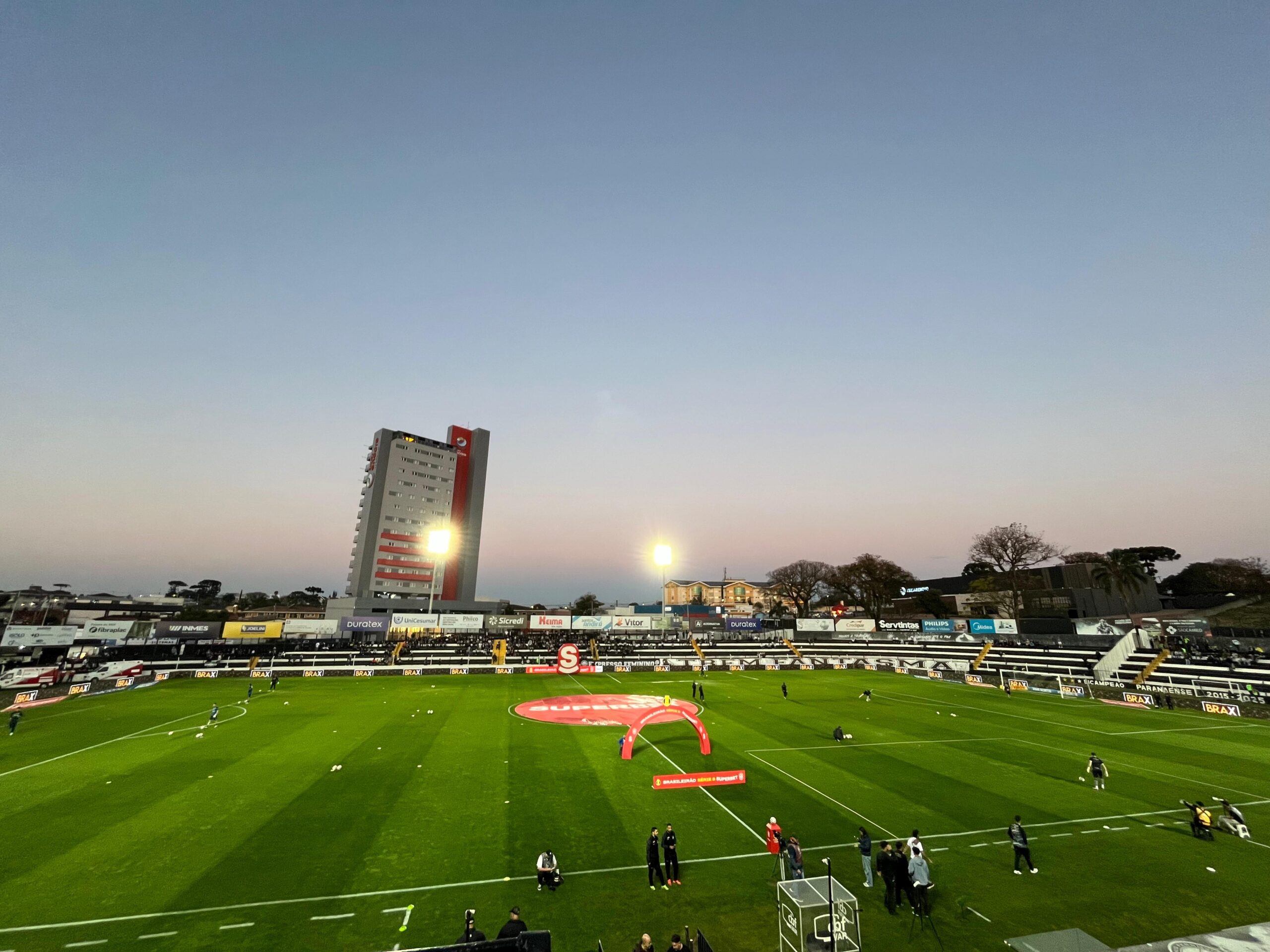 Operário-PR x Athletic-MG: onde assistir ao vivo, horário e escalações