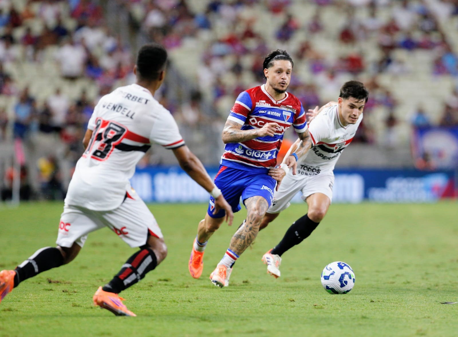 Análise: Fortaleza flerta com rebaixamento em derrota para o São Paulo