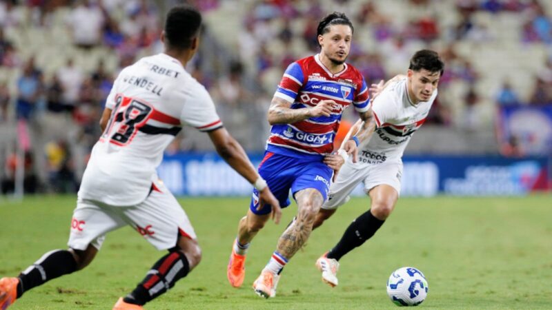 Com Crispim, Fortaleza embarca para enfrentar o Santos; veja relacionados e DM