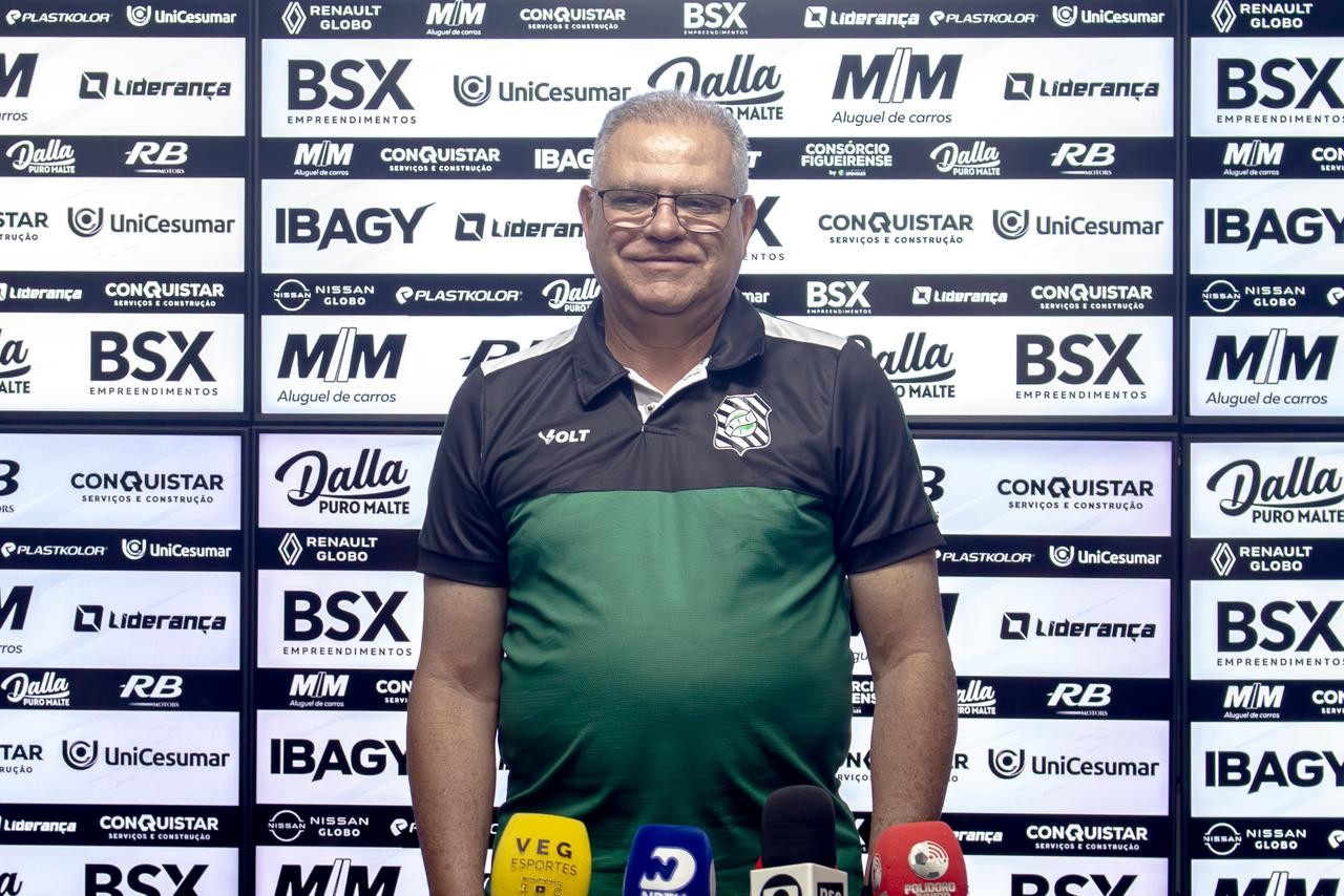 “Hoje eu realizo um sonho”, diz Waguinho Dias em apresentação no Figueirense