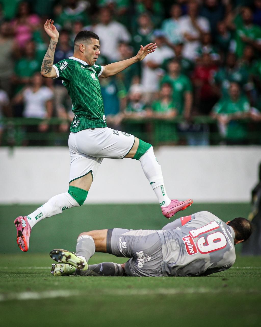 Análise: Guarani esbarra nos próprios erros e emocional vira fiel da balança pelo acesso