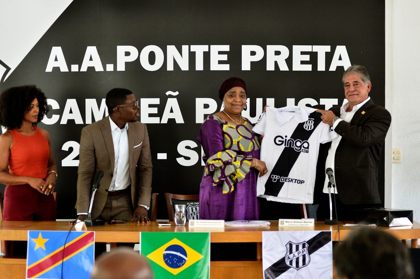 Ponte articula parceria com governo de país africano que patrocina o Barcelona