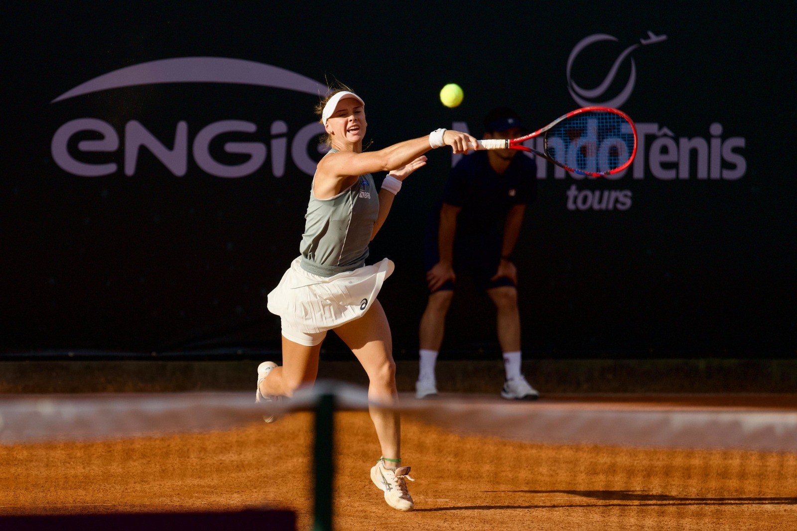 Pigossi confirma favoritismo no WTA 125 de Florianópolis; Confira programação de quarta-feira