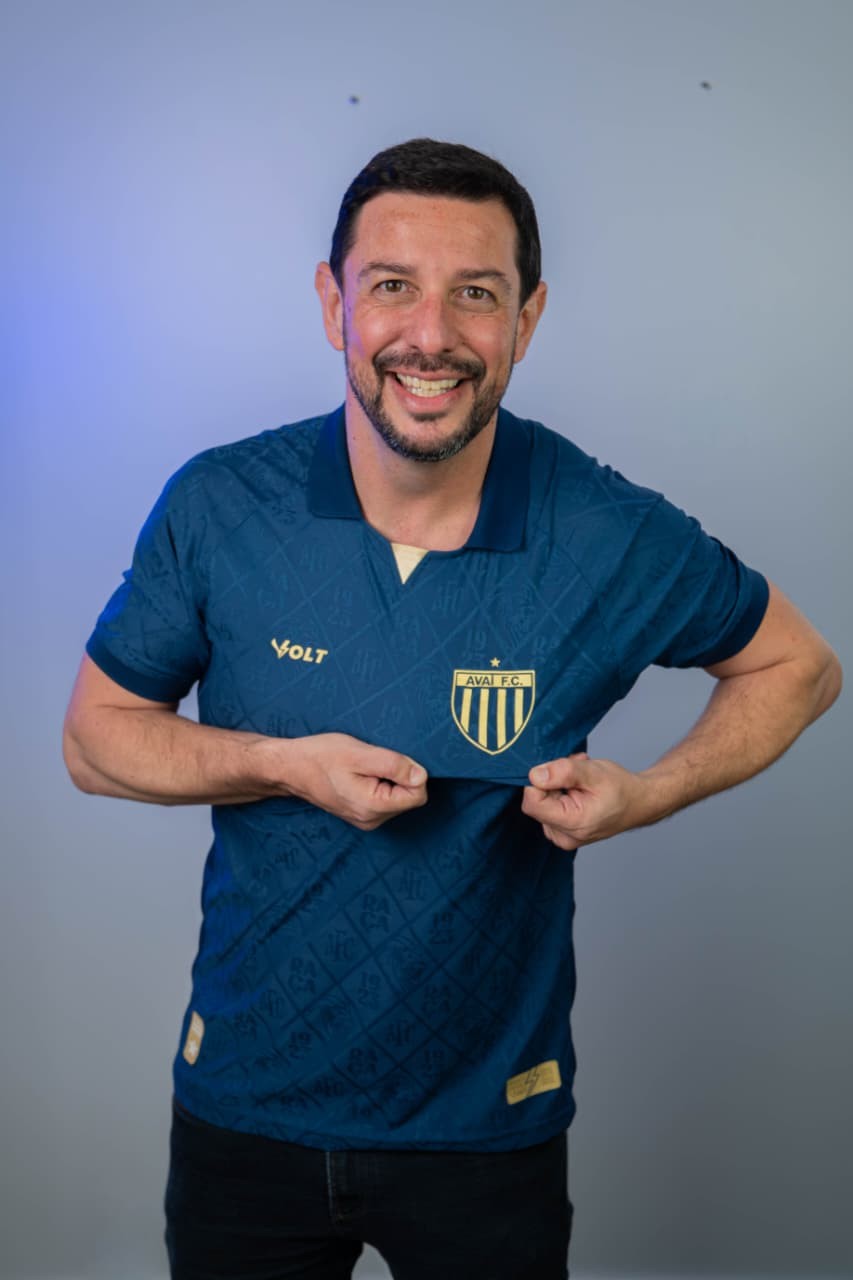 “O torcedor perdeu a vontade de ver o Avaí”, diz Renan Schlickmann, candidato à presidência