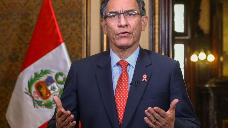 Martín Vizcarra, ex-presidente do Peru, é condenado a 14 anos de prisão por corrupção