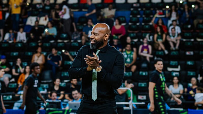 “Meu coração sempre vai estar aqui”: Larry Taylor tem camisa 4 aposentada pelo Bauru Basket