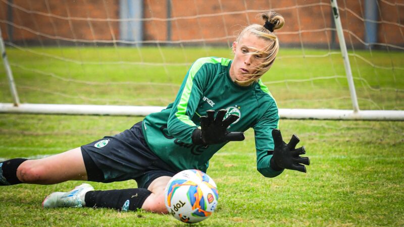 Da produção de cebolas ao futebol: goleira do Juventude vive ano mágico e sonha com final do Gauchão