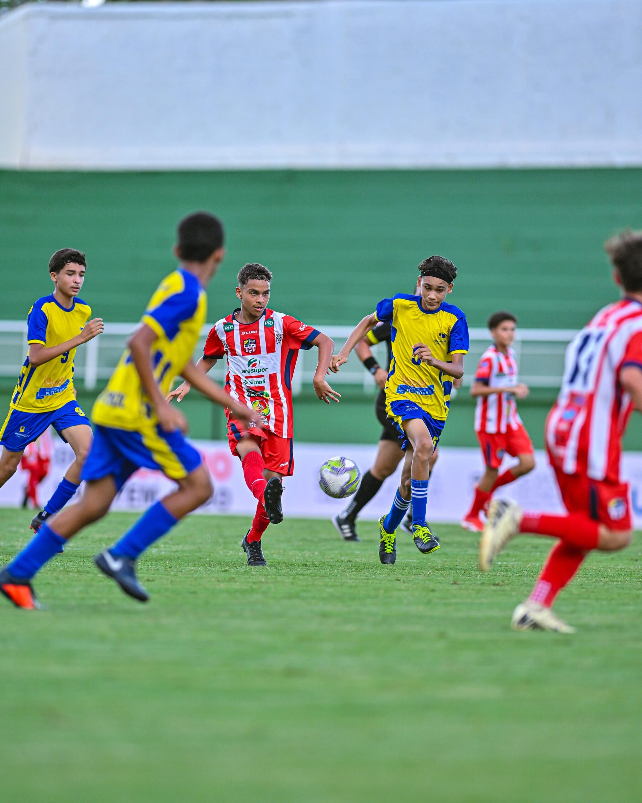 Santa Cruz-AC e Plácido de Castro vencem e avançam às quartas de final do Acreano Sub-13