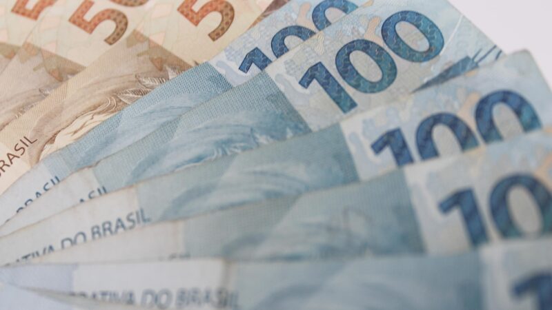 Bancos, Bolsa, INSS: saiba o que funciona nesta sexta-feira (21)