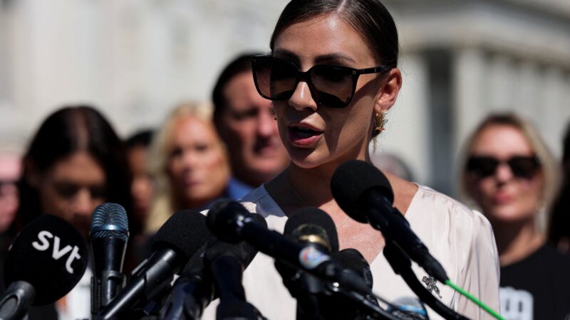 Brasileira vítima de Epstein questiona decisão de Trump de divulgar arquivos: ‘Por que agora? Ele os alterou?’