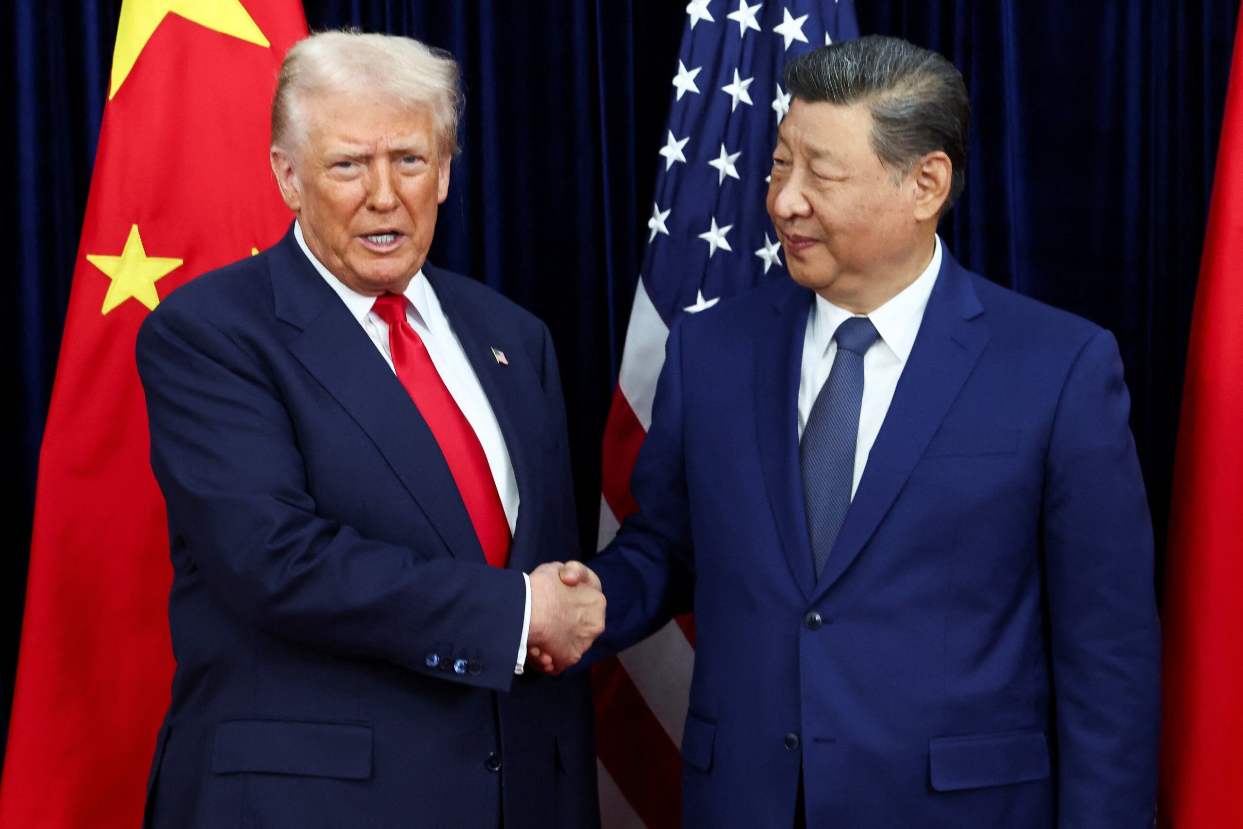 EUA e China reduzem tarifas e estendem trégua comercial após acordo entre Trump e Xi Jinping