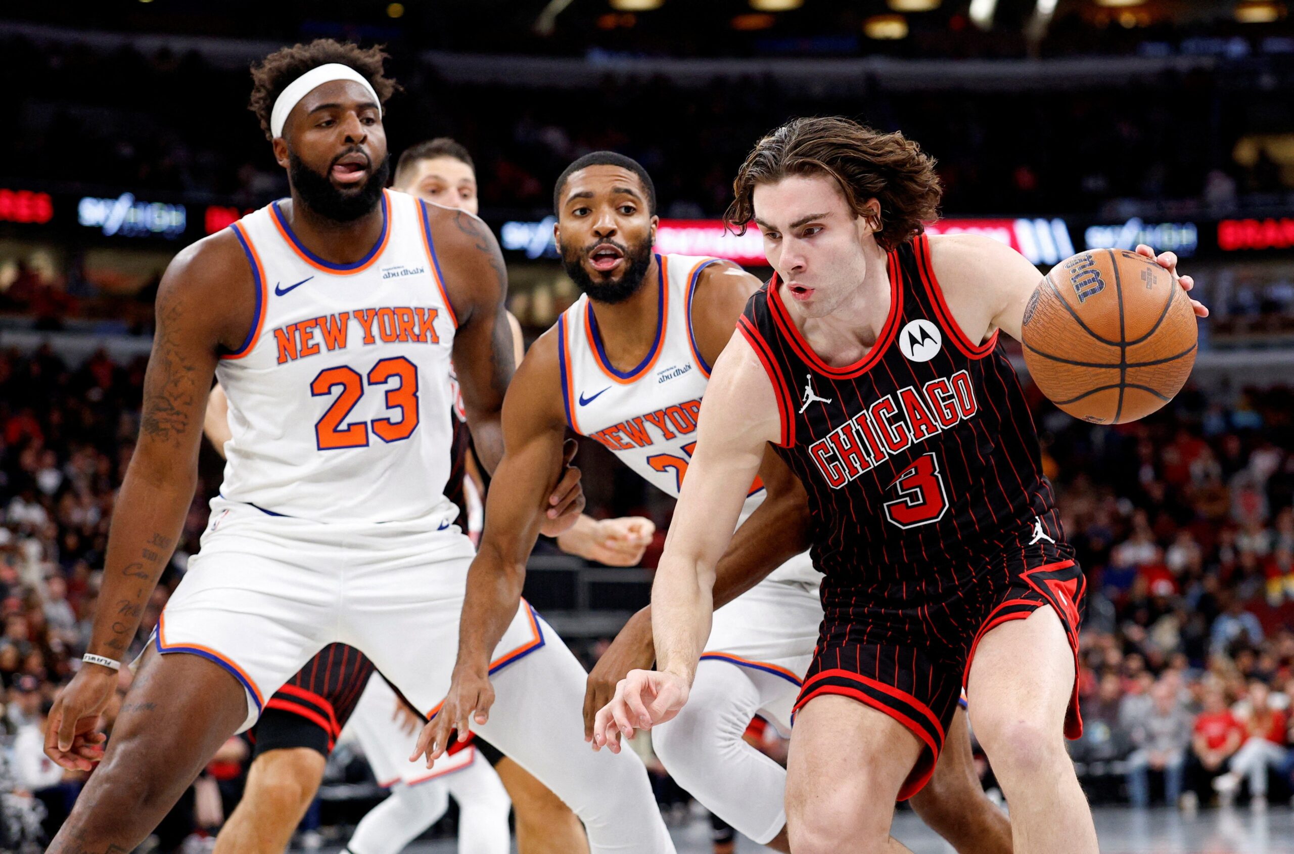 Chicago Bulls vence NY Knicks, chega a 5 jogos de invencibilidade e iguala temporada do penta