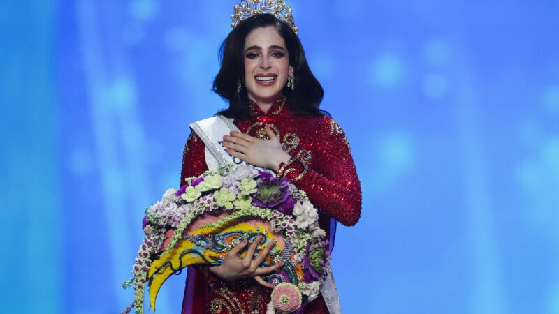 Mexicana vence o Miss Universo após polêmica envolvendo insulto de organizador do concurso