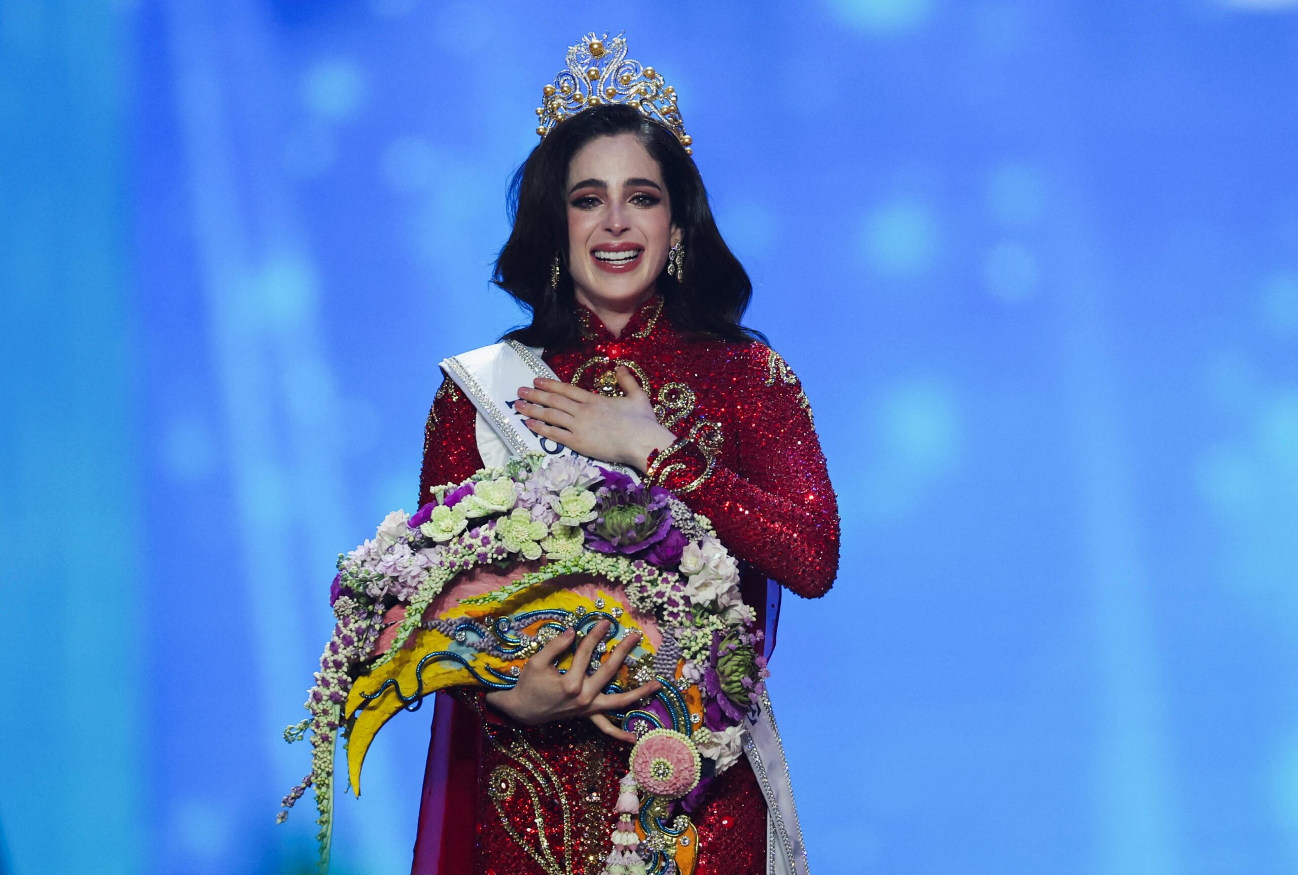 Mexicana vence o Miss Universo após polêmica envolvendo insulto de organizador do concurso