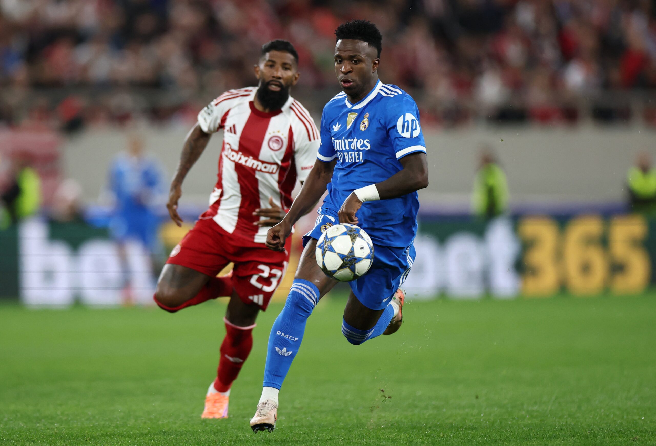 Vini Jr iguala recorde de Benzema e Cristiano Ronaldo no Real Madrid