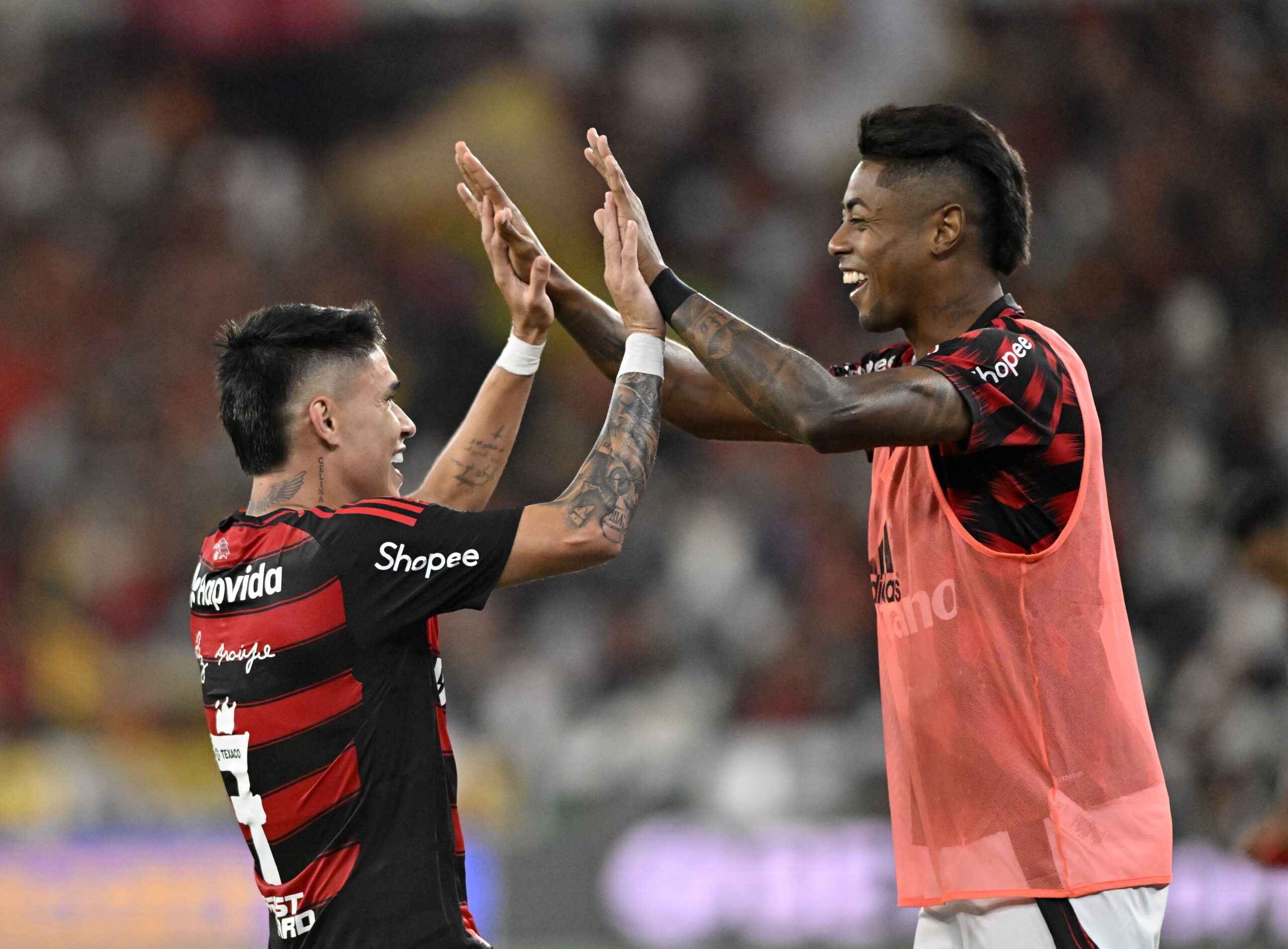 Sem Pedro e Plata, veja as opções de Filipe Luís para escalar o ataque do Flamengo na final