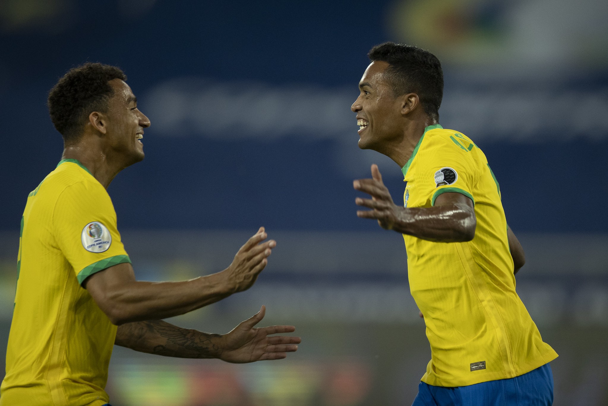 Amigos para sempre: Alex Sandro e Danilo buscam 11º título juntos e consolidação de parceria de sucesso no Flamengo