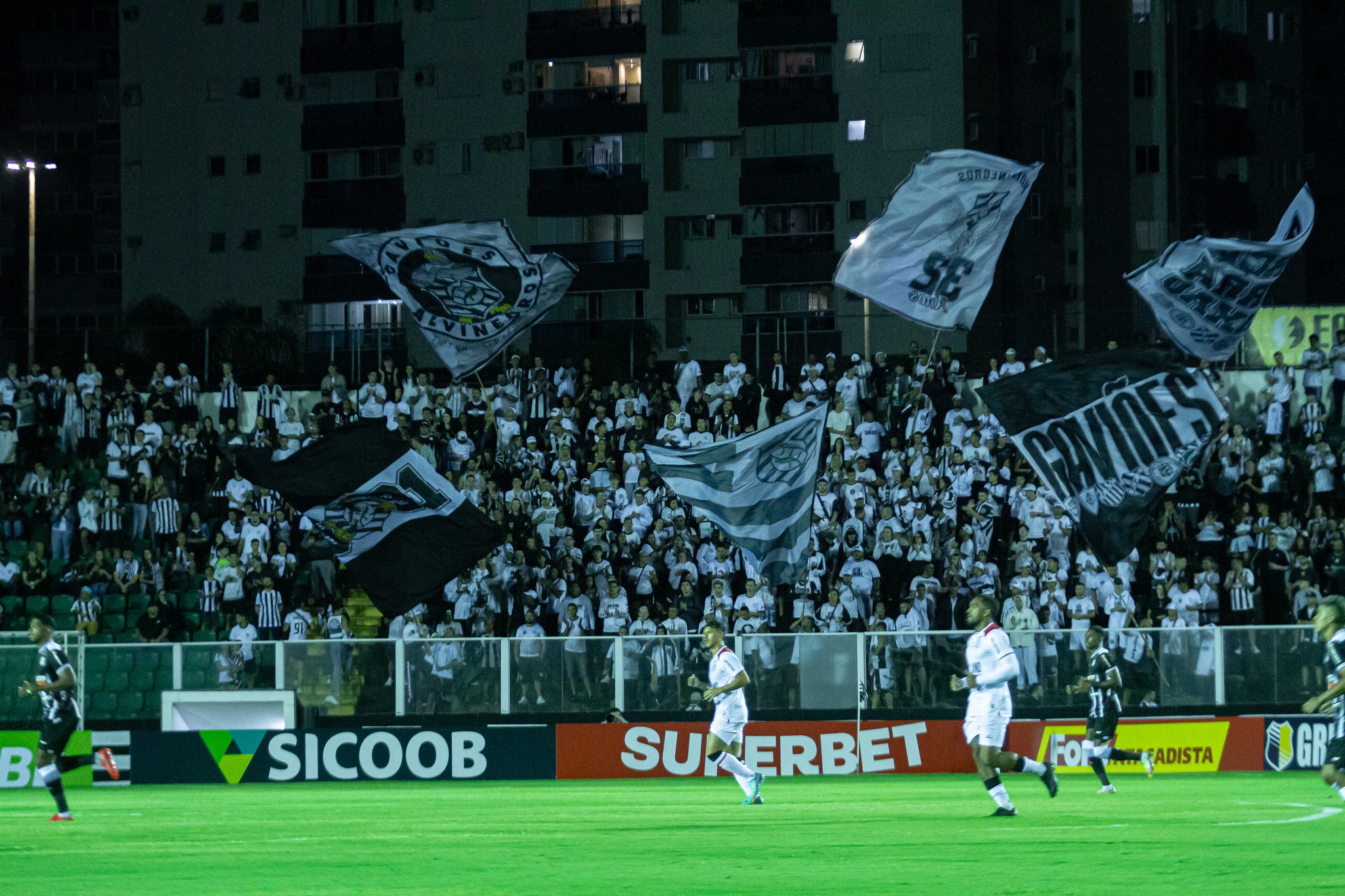 Figueirense tem grande vantagem no histórico de confrontos como mandante diante do JEC