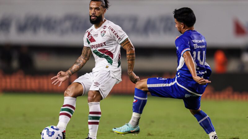 Athletico faz sondagem ao volante Otávio, do Fluminense
