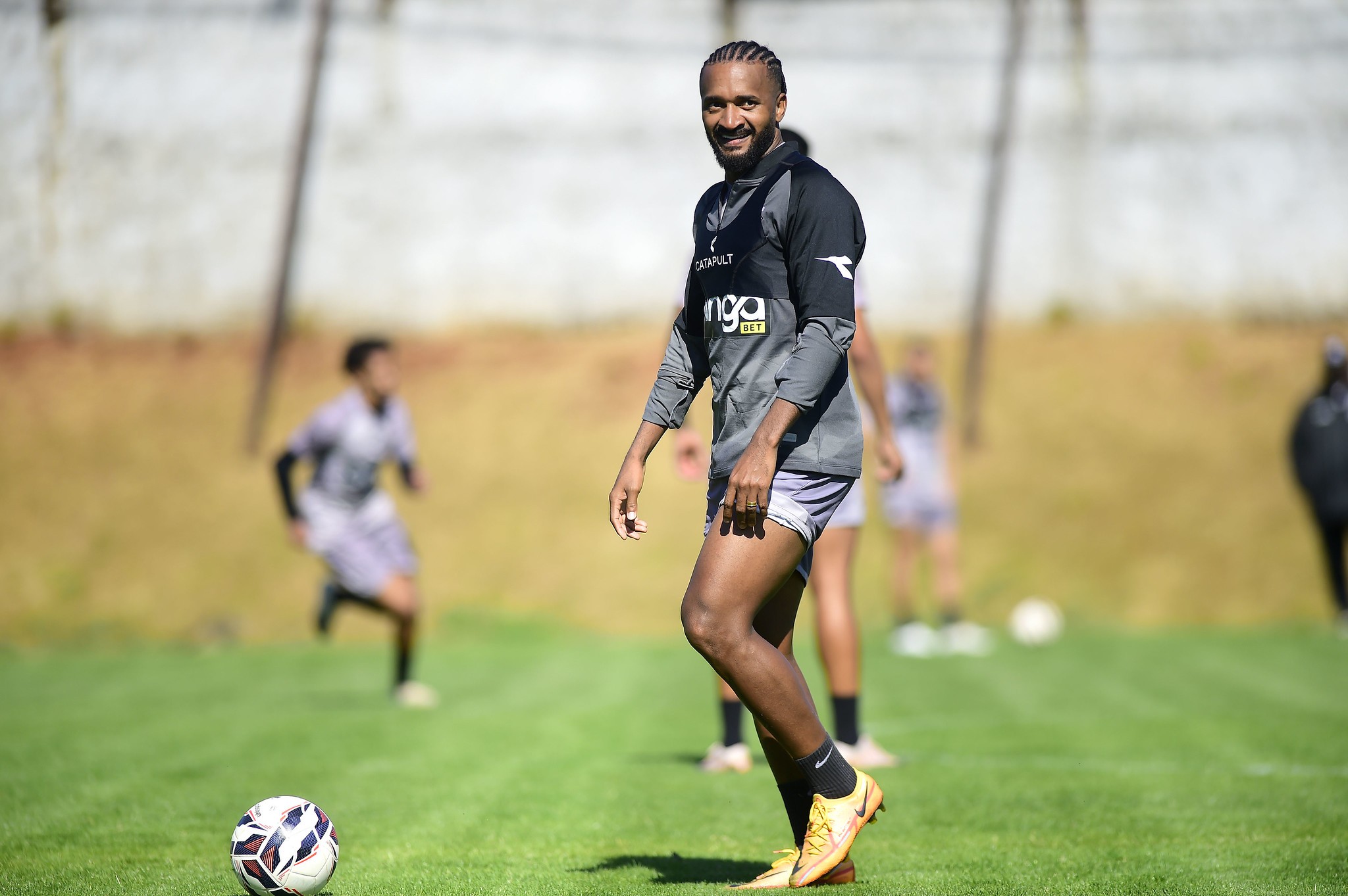 América-MG tem acordo com Artur, ex-Ponte Preta, para 2026