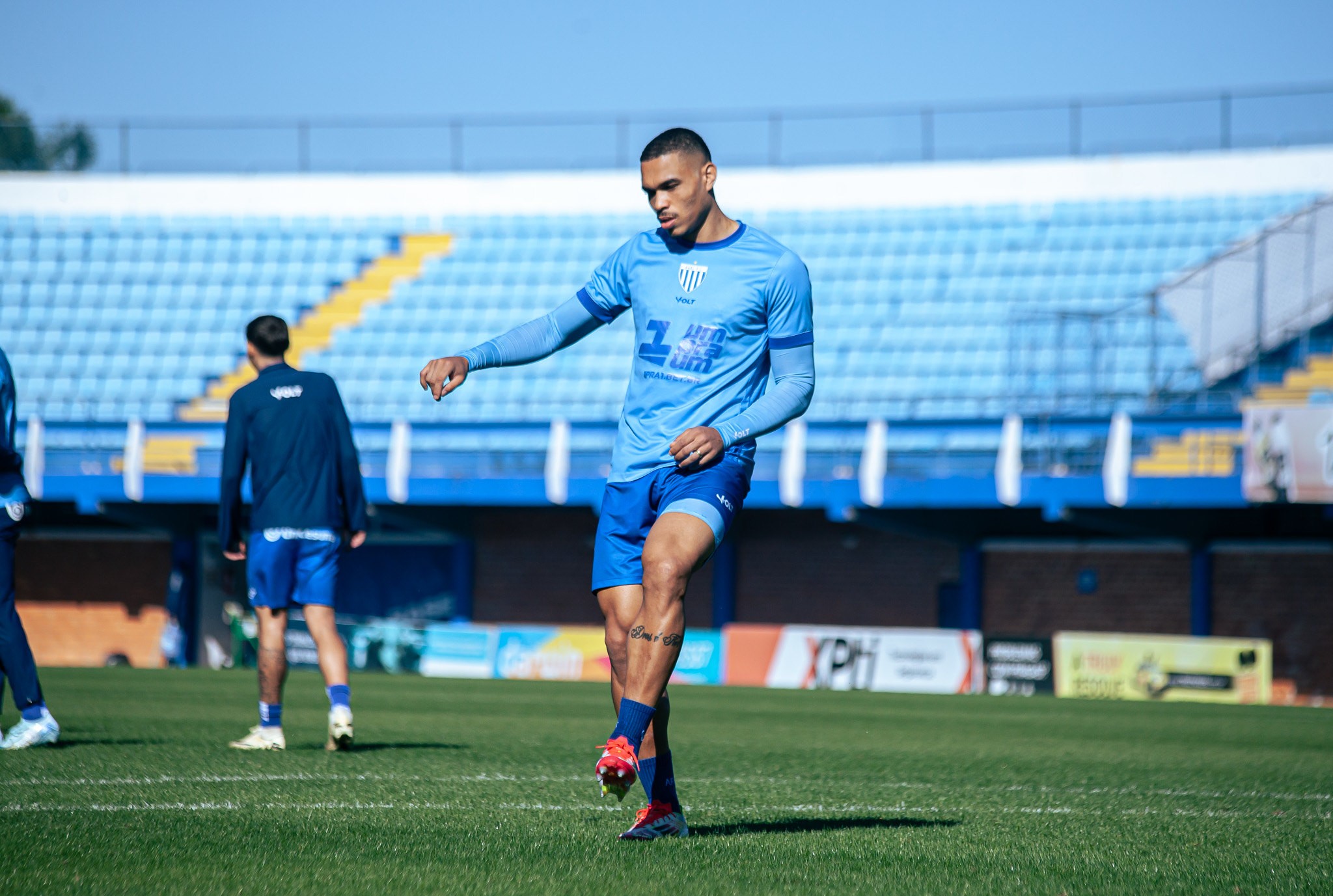 Guarani avalia dupla do Avaí para reforçar o sistema defensivo em 2026