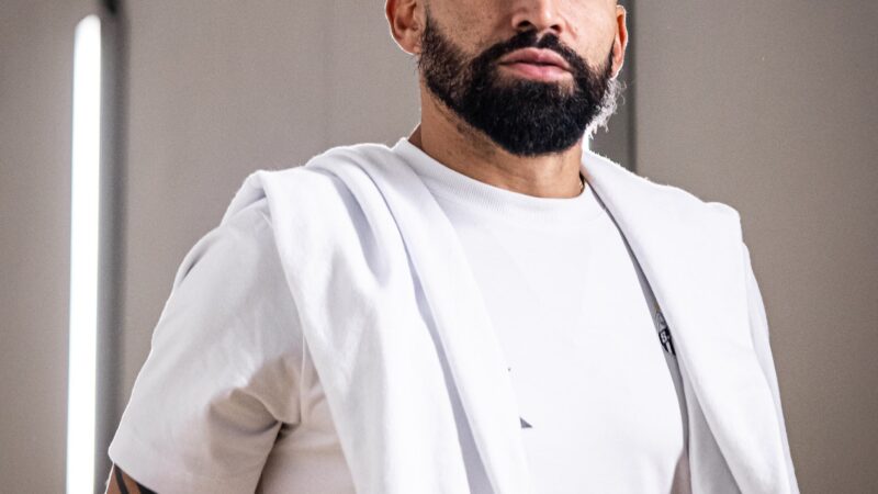 Ofuscado por Arão, ex-capitão Tomás Rincón vai completar 50 dias sem jogar no Santos