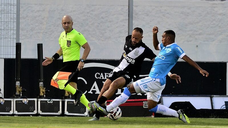 Ponte Preta encaminha renovação de Diego Tavares para 2026