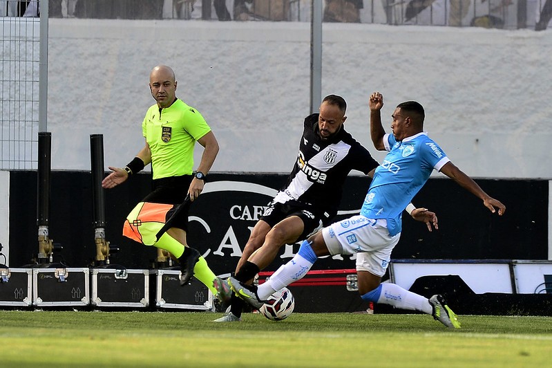 Ponte Preta encaminha renovação de Diego Tavares para 2026