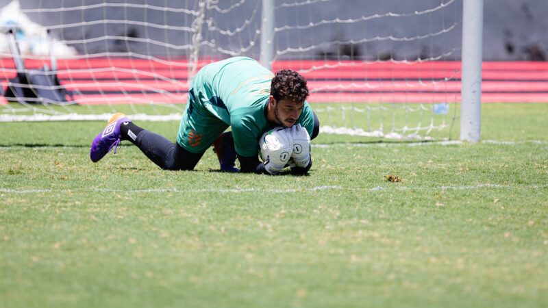 Caíque França voltará a ser titular no Sport após quatro meses sem entrar em campo