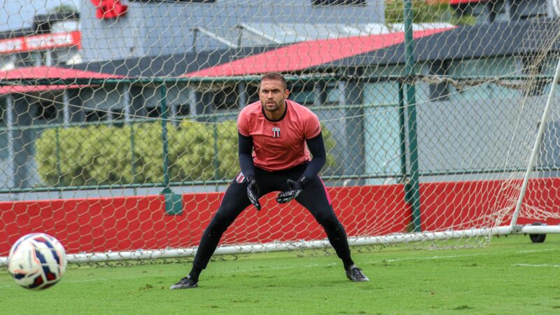 Botafogo-SP busca renovação com Victor Souza, herói de permanência na Série B