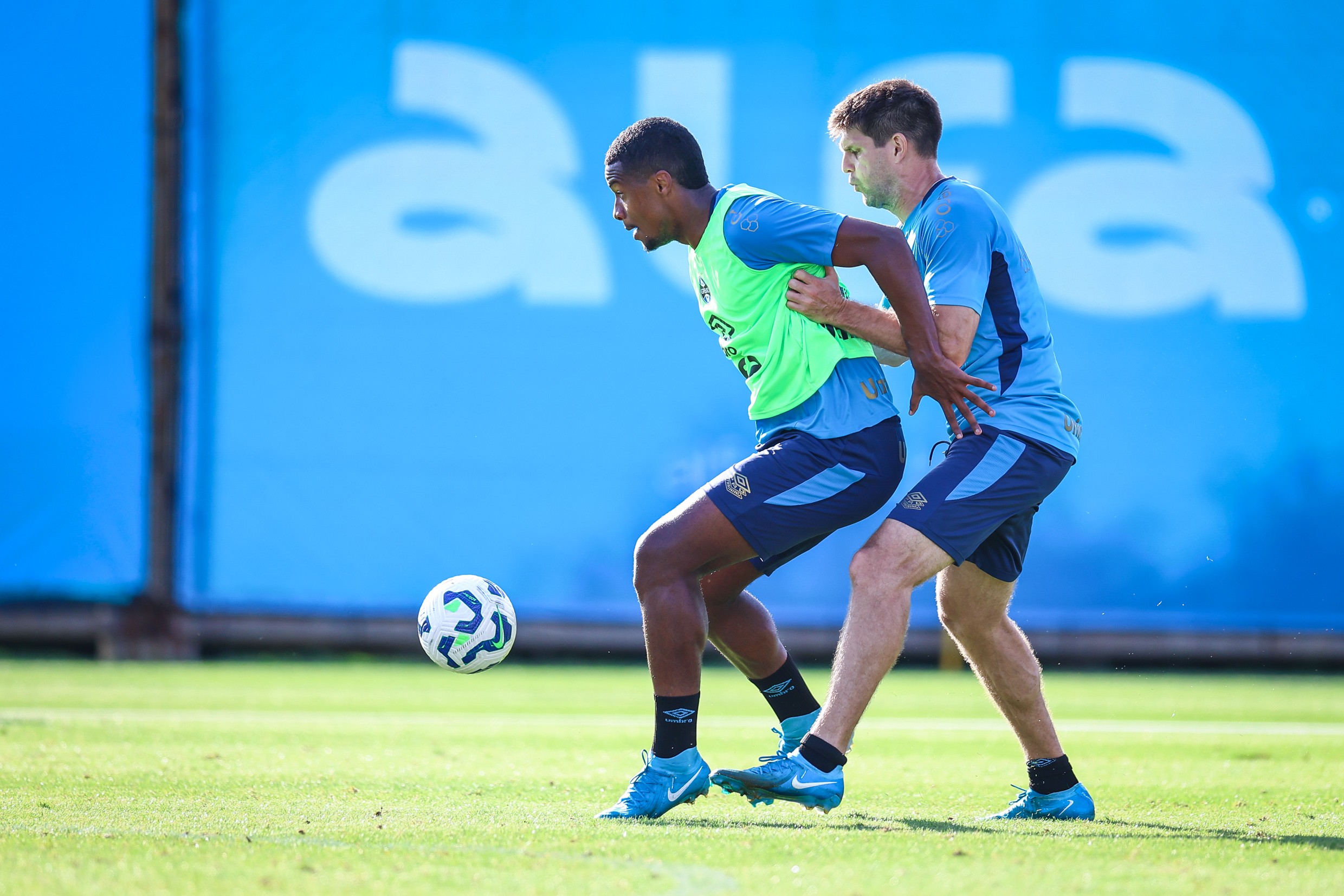 Escalação do Grêmio: Mano deve mudar defesa para jogo com o Cruzeiro