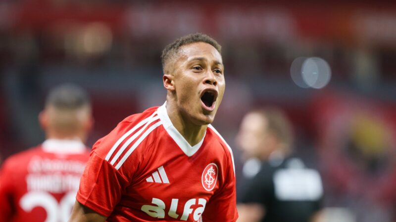 Artilheiro do Inter de Ramón Díaz, Vitinho assume protagonismo ao retomar função