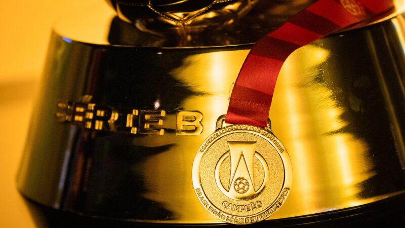 Série B: do título ao rebaixamento, veja o que está em jogo na última rodada