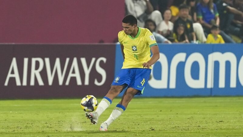 Mundial sub-17: Brasil perde para Portugal e é eliminado; suspenso, piauiense é baixa no jogo