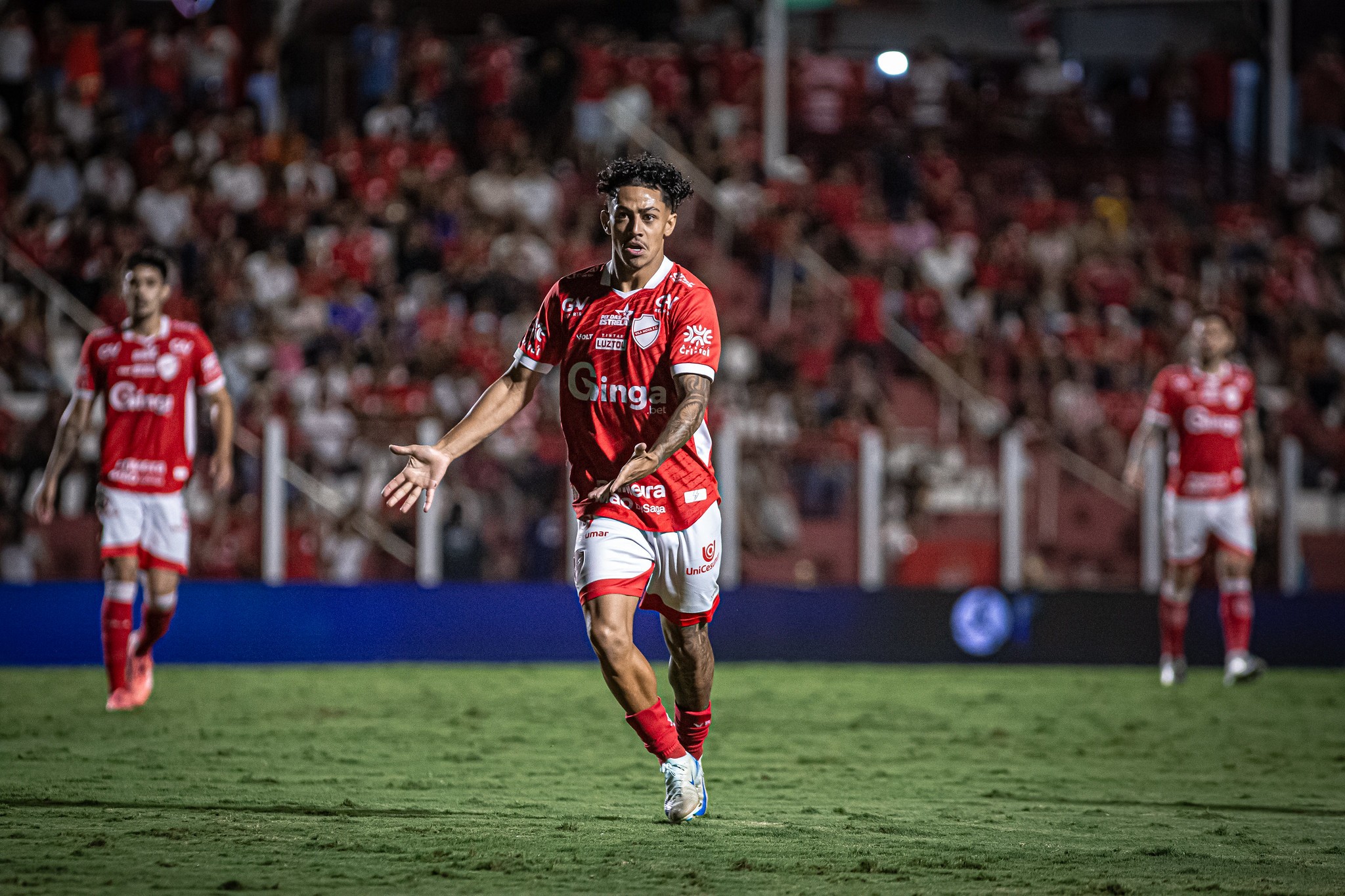 Dodô é mais um que não permanece no Vila Nova